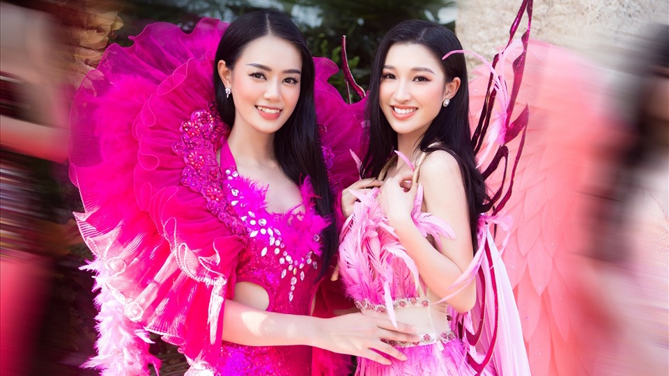 Top 38 Miss World Vietnam 2022 joins Quy Nhon street carnival